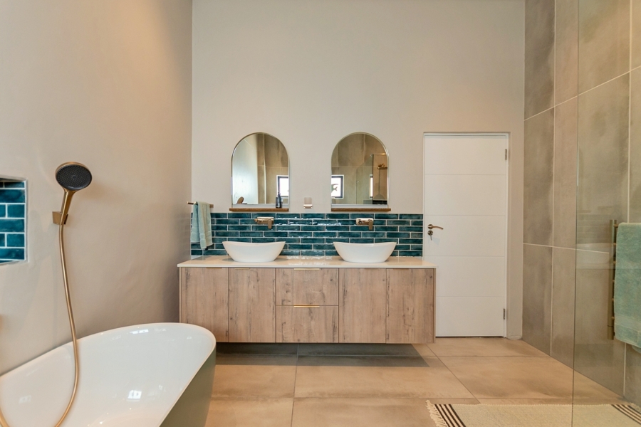 4 Bedroom Property for Sale in Myburgh Park Western Cape
